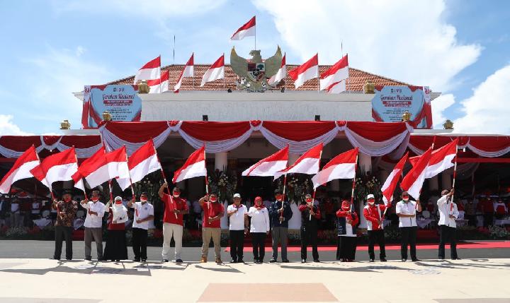 Gerakan 10 Juta Bendera Merah Putih Di Kalimatan Timur