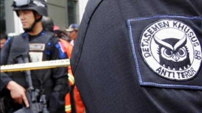 Densus 88 Tangkap 2 Teroris Pendukung ISIS di Jakarta Barat