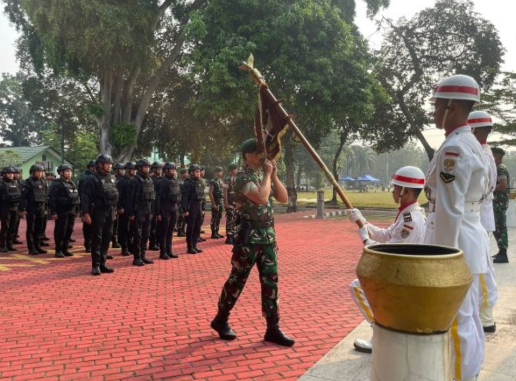 Danyonif 201/JY Pimpin Acara Tradisi Pelepasan Satgaspam VVIP KTT IAF dan HLF-MSP Bali 2024