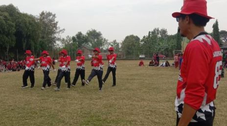 Sambut HUT RI-79, Perangkat Desa Indramayu Kompak Ikut Lomba PBB