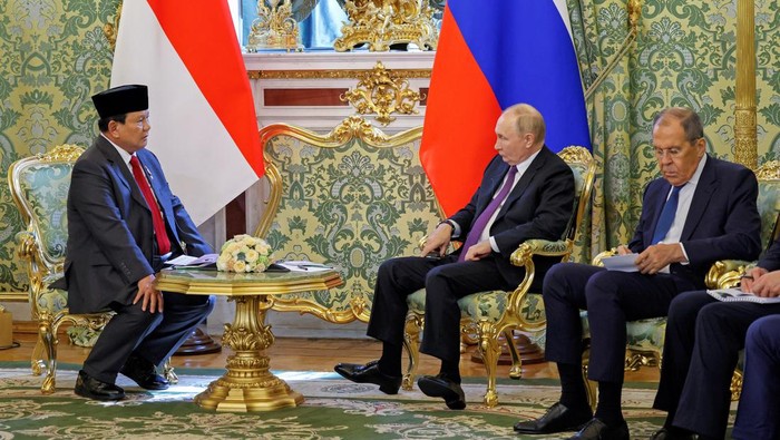 Prabowo Subianto Bertemu Vladimir Putin di Kremlin: Perkuat Hubungan Bilateral Indonesia-Rusia