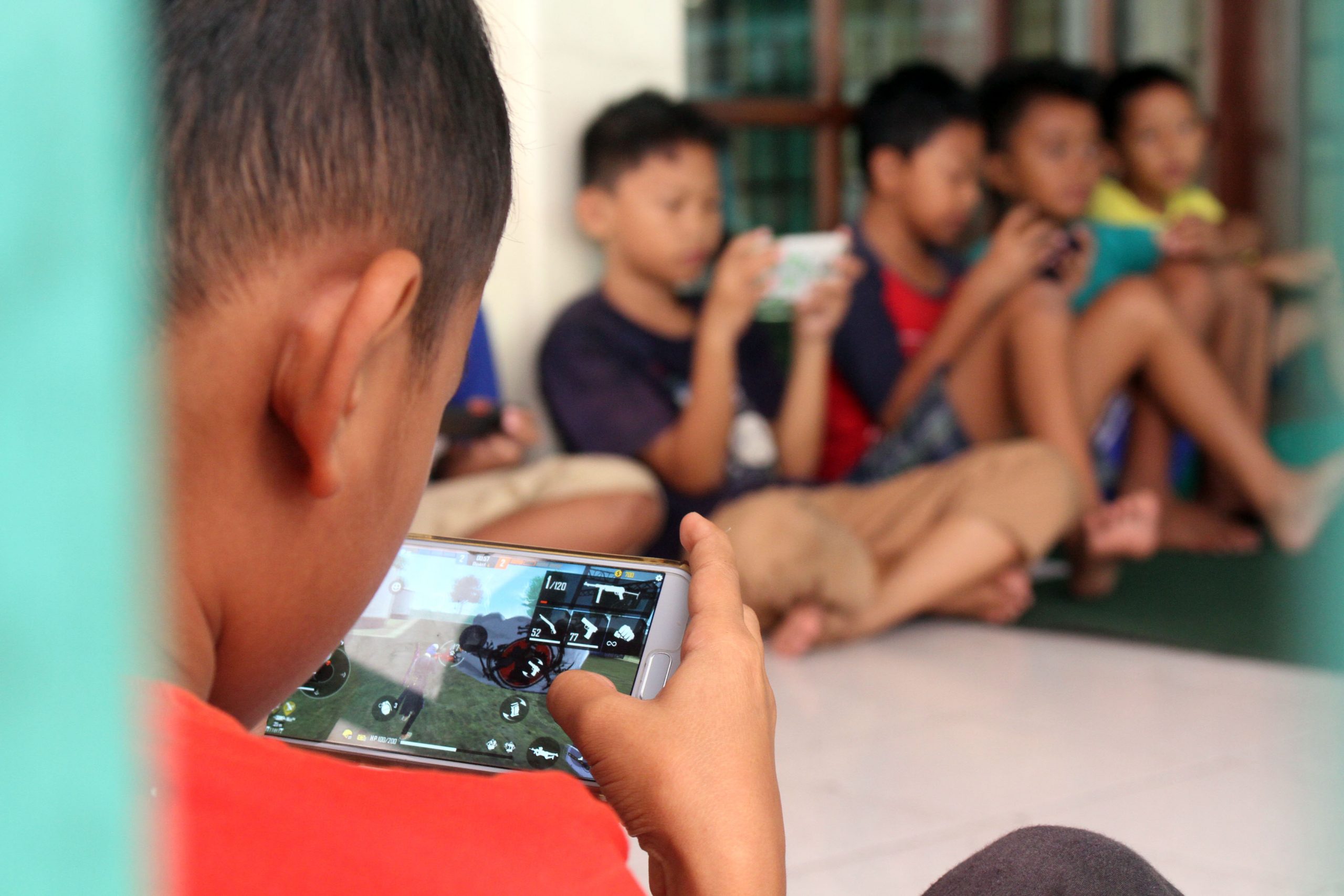 Bill Gates Ungkap Usia Aman Berikan HP ke Anak