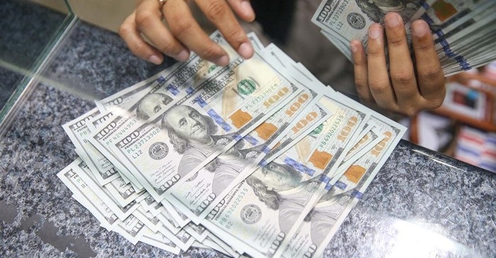 Dolar AS Menguat Terhadap Rupiah, Capai Posisi Tertinggi Rp 15.709