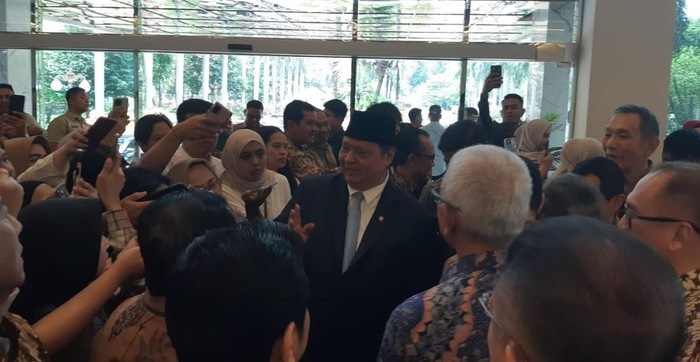 Airlangga Resmi Jadi Menko Perekonomian Lagi, Siap Tingkatkan Investasi dan Lapangan Kerja