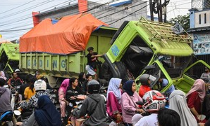Truk Tabrak Bocah hingga Warga Ricuh di Tangerang