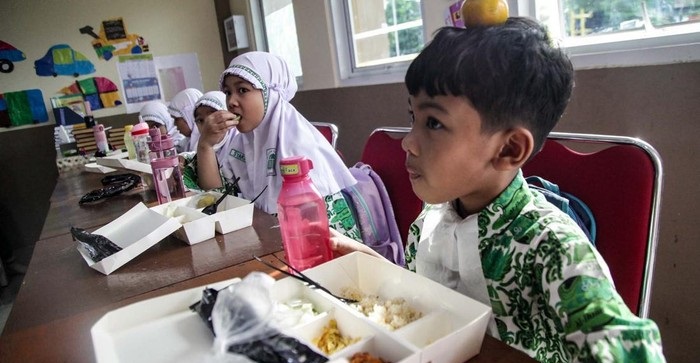 Program Makan Bergizi Gratis Dimulai 2 Januari 2025, Targetkan 82 Juta Orang