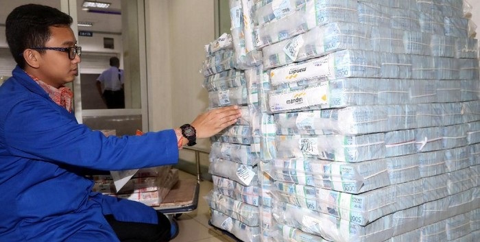 Utang Luar Negeri Indonesia Turun Menjadi USD 423,4 Miliar pada Oktober 2024