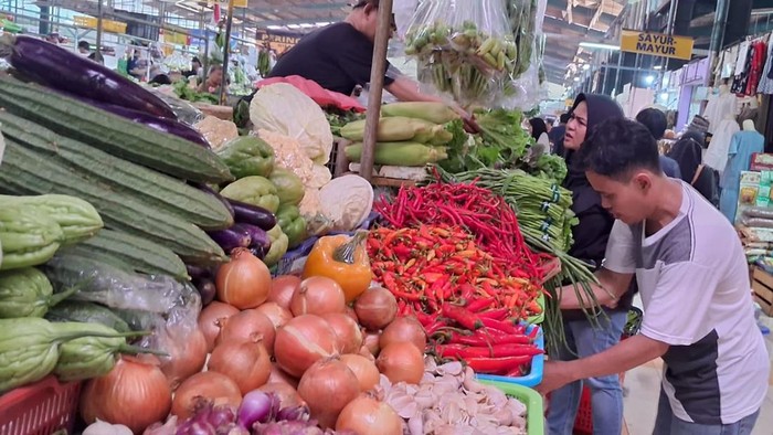 Jelang Nataru, Harga Bahan Pokok Seperti Daging, Bawang, dan Minyak Goreng Terus Merangkak Naik
