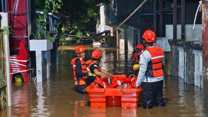 Banjir Jakarta Terus Meluas, 38 RT Terdampak Akibat Luapan Sungai Ciliwung