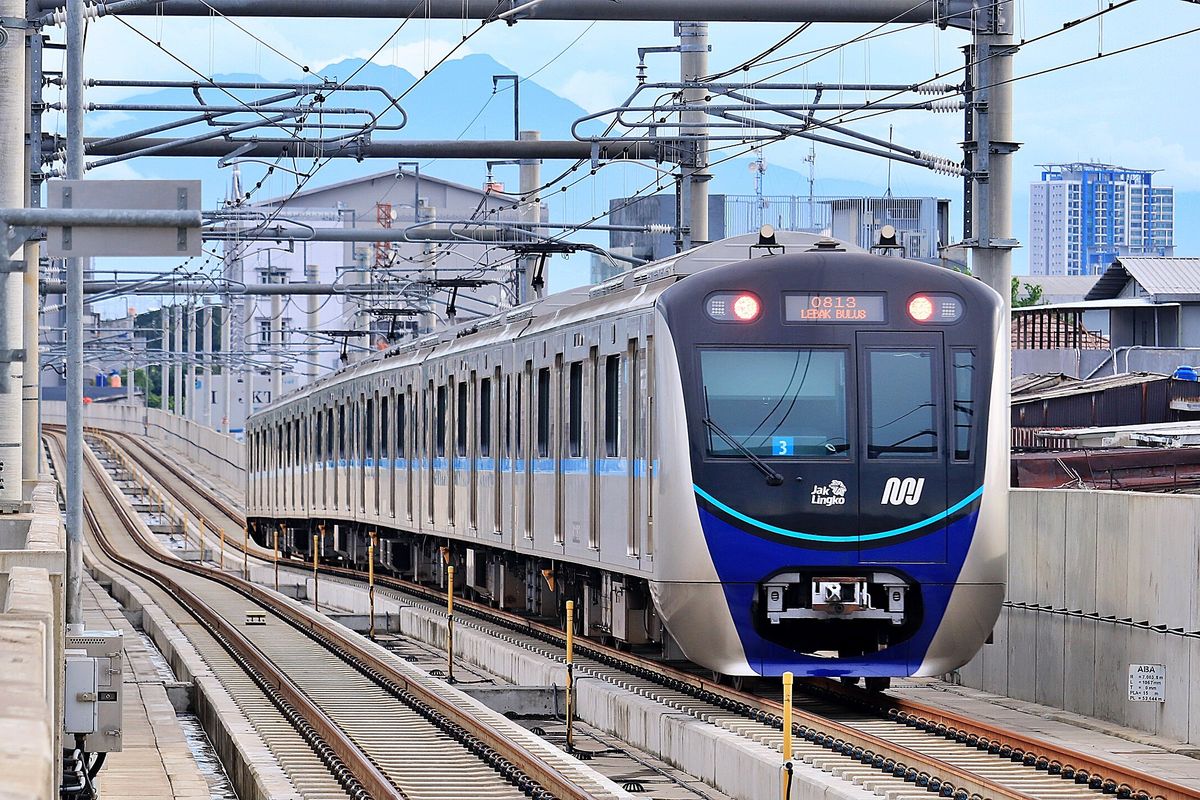Transportasi Publik Jakarta Gratis: MRT dan LRT Tersedia untuk 15 Golongan Masyarakat