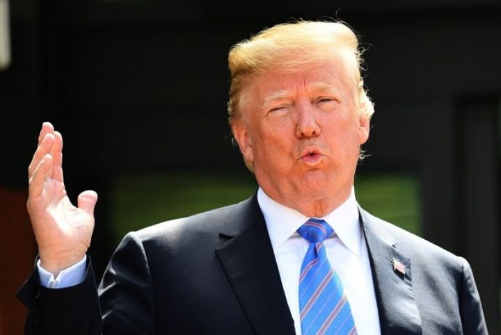 Mengapa Indonesia Tak Kunjung Turunkan Tarif dari Donald Trump?