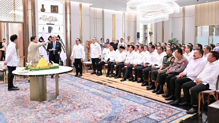 Danantara Indonesia Resmi Berdiri, Targetkan Pertumbuhan Ekonomi 8%