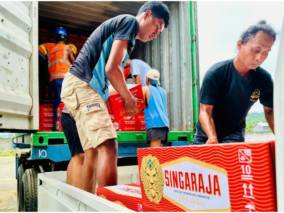 Mikol masuk melalui jalur distribusi legal di Manokwari, Papua Barat