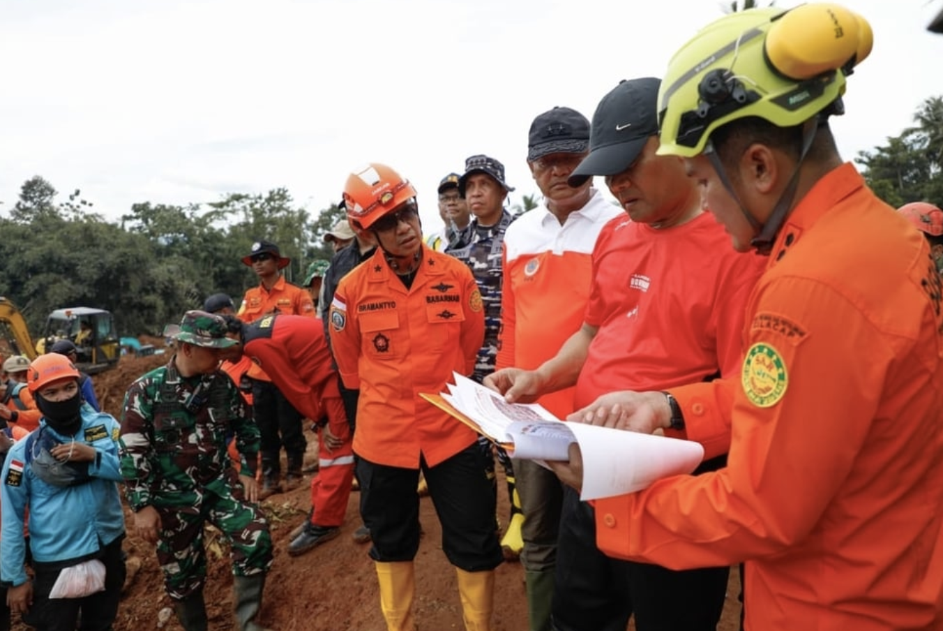 Gubernur Jateng Siapkan Lahan Relokasi Korban Longsor Cibeunying Majenang