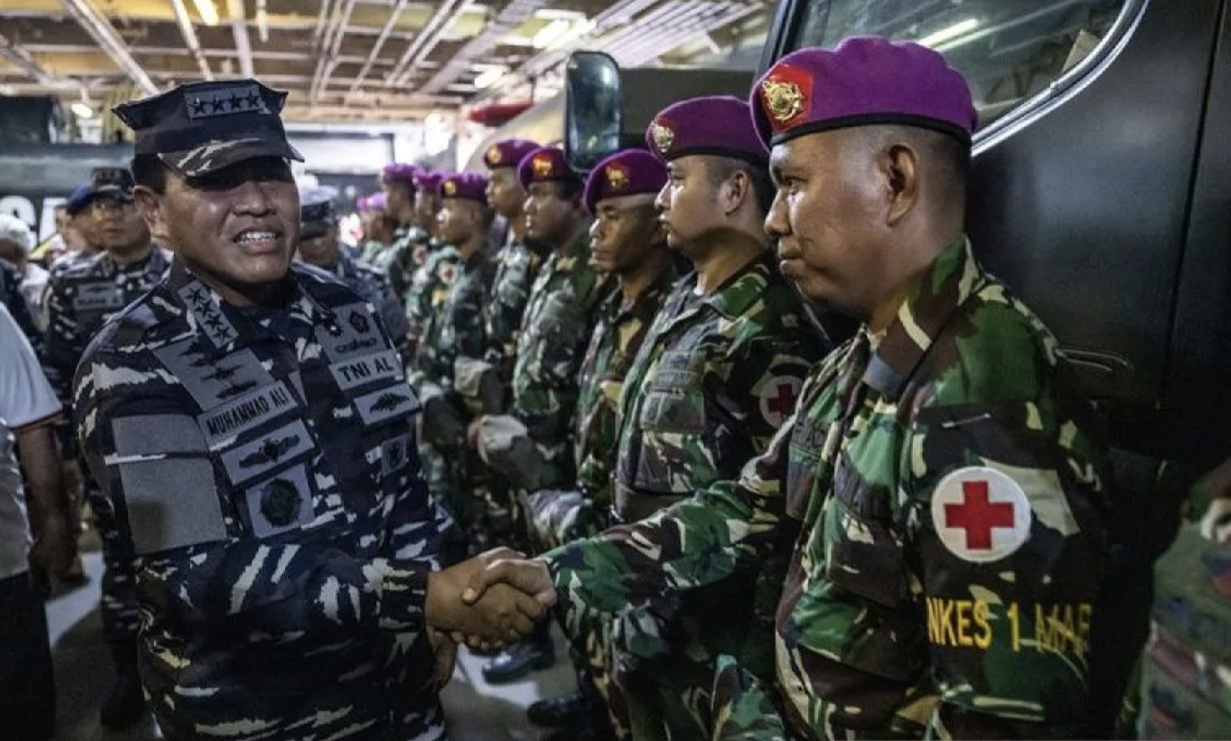 TNI AL Kerahkan Dua KRI Rumah Sakit untuk Tangani Banjir Aceh dan Sumut