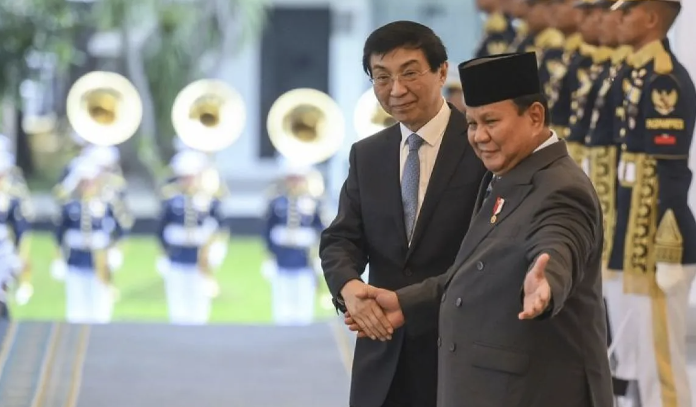 Presiden Prabowo Sambut Ketua MPR China Wang Huning di Istana Merdeka