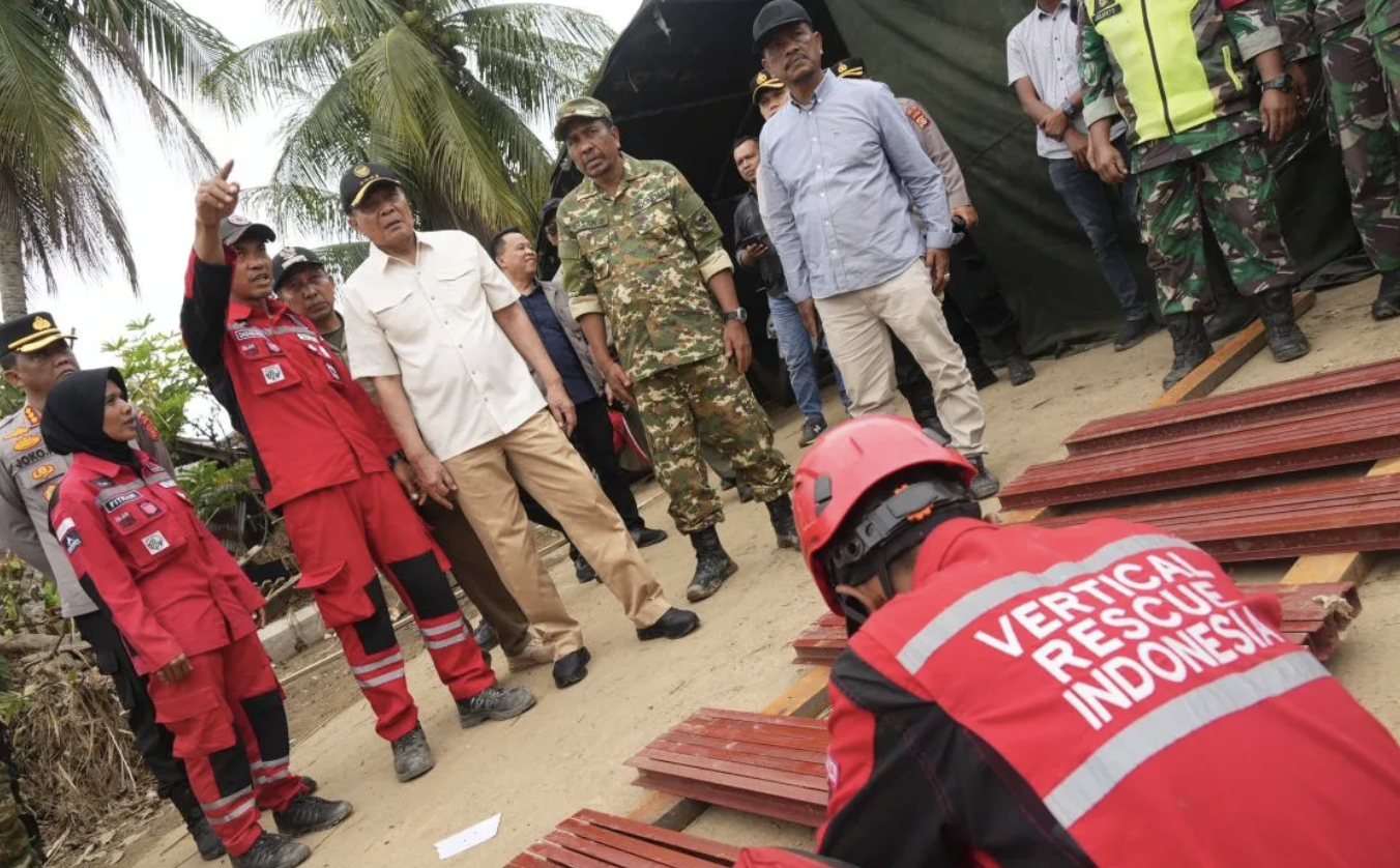 Menko Polkam Djamari Tekankan Kekompakan Daerah Hadapi Bencana di Aceh