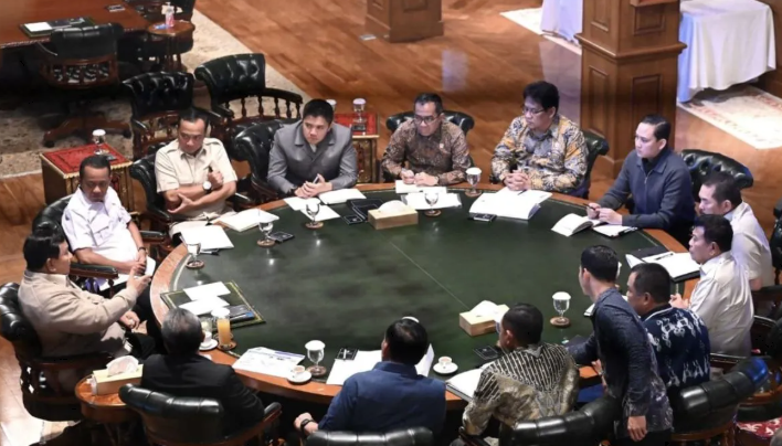 Presiden Prabowo Pimpin Rapat Terbatas di Hambalang untuk Tinjau Program Strategis Nasional