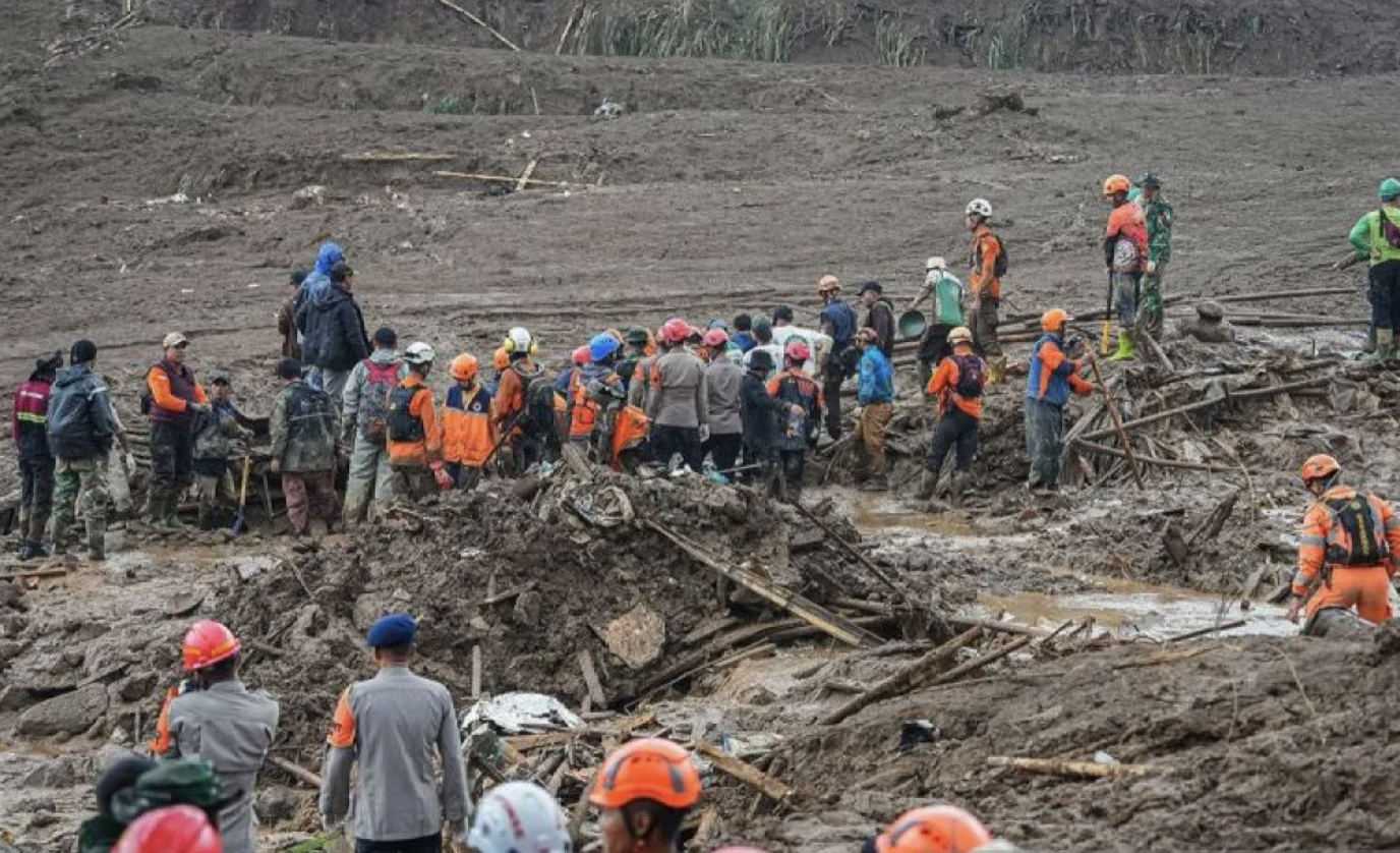 Menteri LH Dorong Pemulihan Lingkungan dan Penataan Ruang Usai Longsor Bandung Barat
