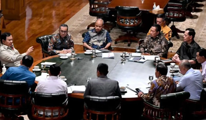 Prabowo Pimpin 5 Rapat di Hambalang, Bahas Pendidikan, Timur Tengah, hingga Mudik Lebaran
