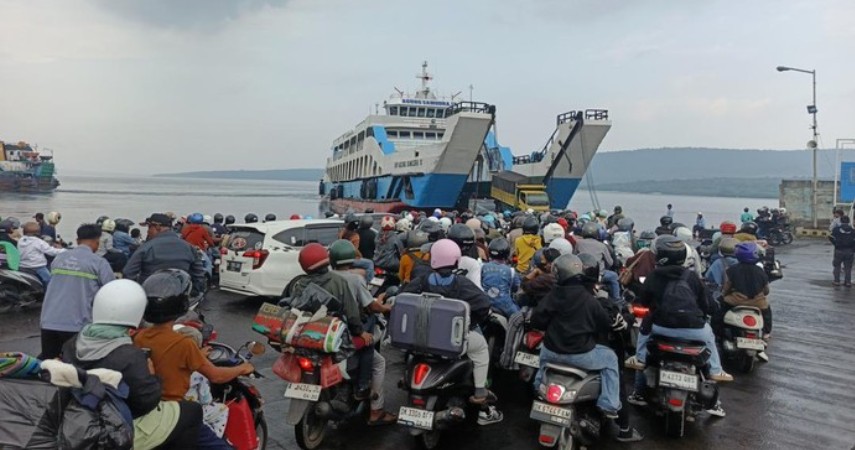 Lonjakan Penumpang di Gilimanuk, ASDP Operasikan 35 Kapal Tambahan
