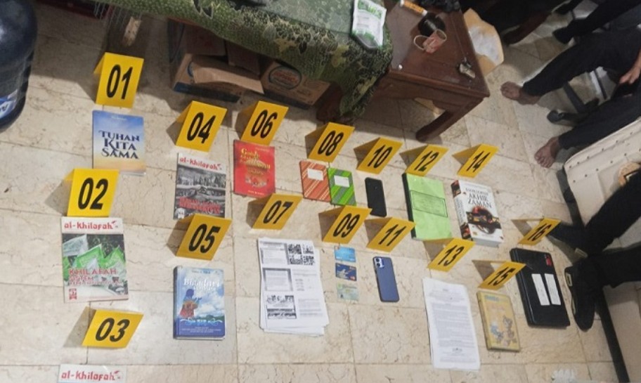 Densus 88 Tangkap Dua Terduga Teroris di Ciamis dan Lampung