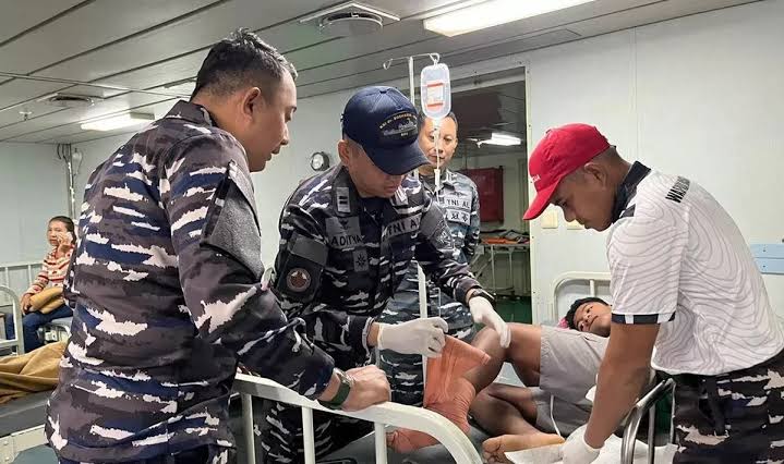 TNI AL Hadir Pulihkan Trauma Korban Gempa NTT, Negara Pastikan Masyarakat Tak Sendirian