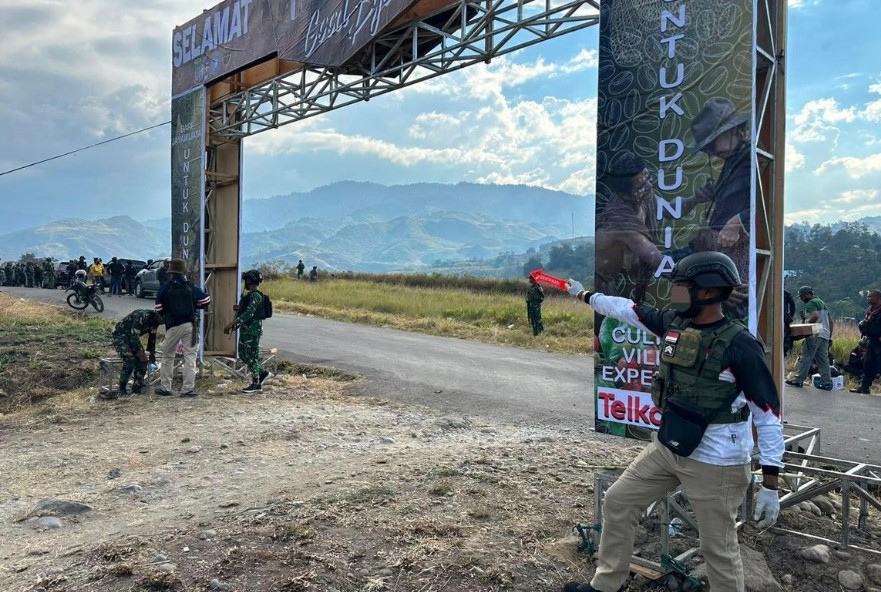 Satgas Damai Cartenz Duga Kelompok Egianus Kogoya di Balik Penembakan FBLB