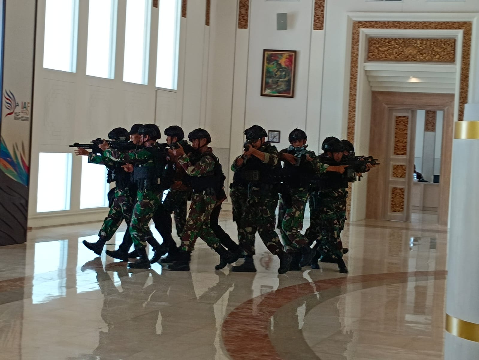 Latihan Gabungan di Bandara VVIP I Gusti Ngurah Rai: Persiapan Pengamanan Kedatangan Negara-Negara Peserta KTT IAF Ke-2 dan HLF MSP 2024