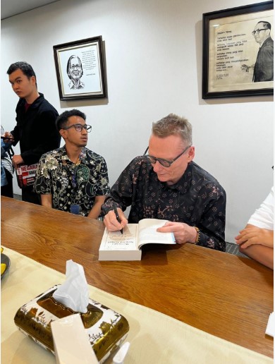 PERAIH NOBEL JAMES ROBINSON NILAI INDONESIA PUNYA MODAL KUAT KEMBANGKAN EKONOMI BERBASIS PANCASILA