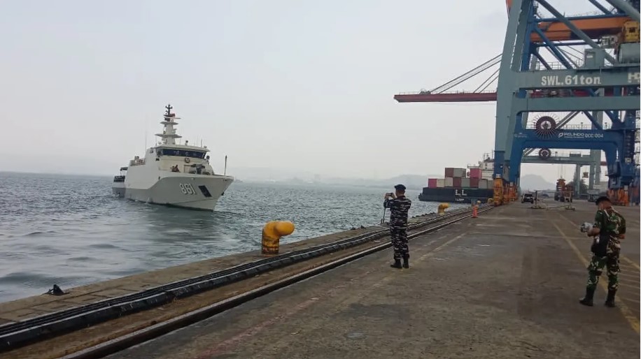 TNI AL Kerahkan Tiga Kapal Perang, Negara Perkuat Upaya Pencarian Lima Jurnalis di Selat Sunda