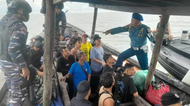 Perketat Perbatasan, TNI AL Gagalkan Upaya Selundupkan 16 PMI Ilegal dari Malaysia
