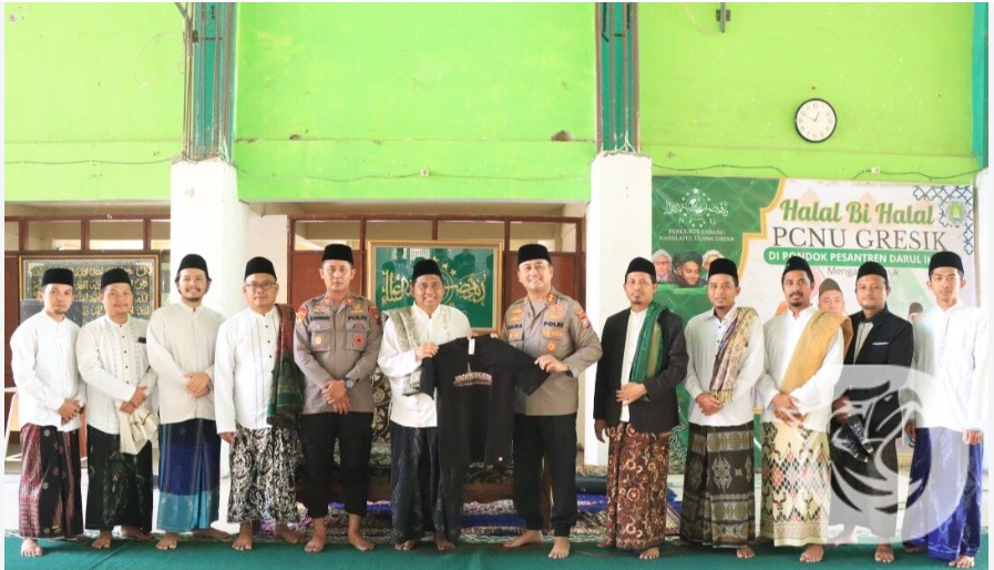 Kapolres Gresik Perkuat Edukasi Generasi Muda, Ajak Santri Jauhi Narkoba dan Radikalisme